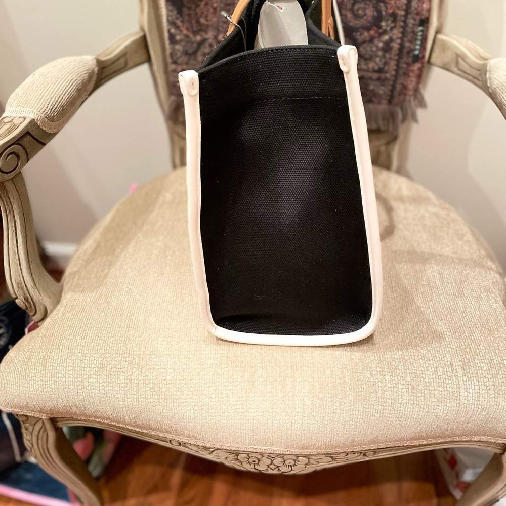 NWT Vince Camuto  Saly Blk Canvas, cream leather trim sides/bottom & ID beauty. - Picture 11 of 15